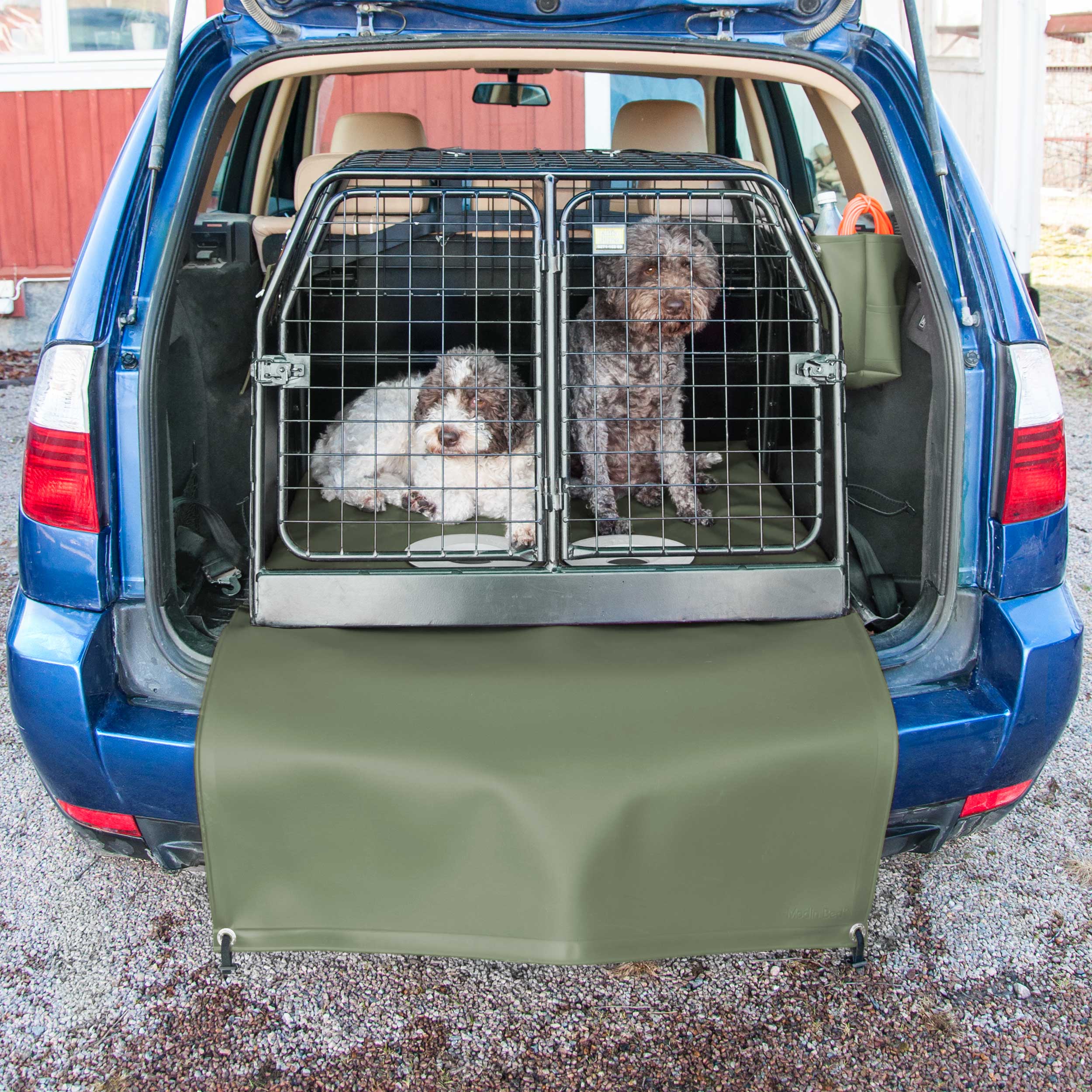 Grönt stötfångarskydd för dubbelbur